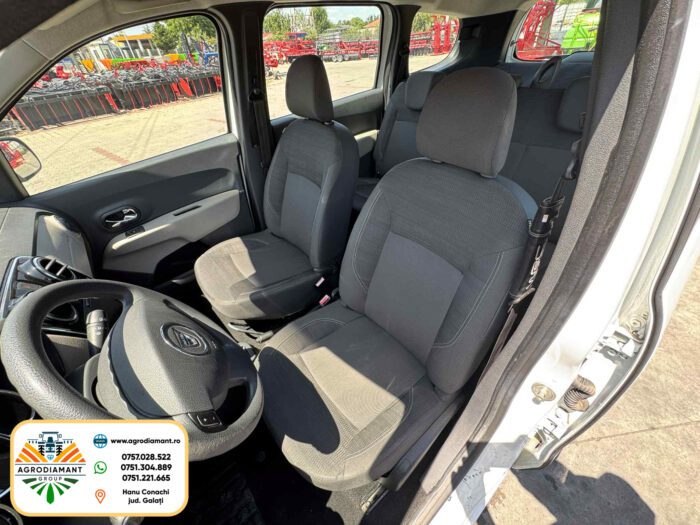 Dacia Lodgy 1.2 TCe Laureate - an 2012 - 173.441 km - imagine 7
